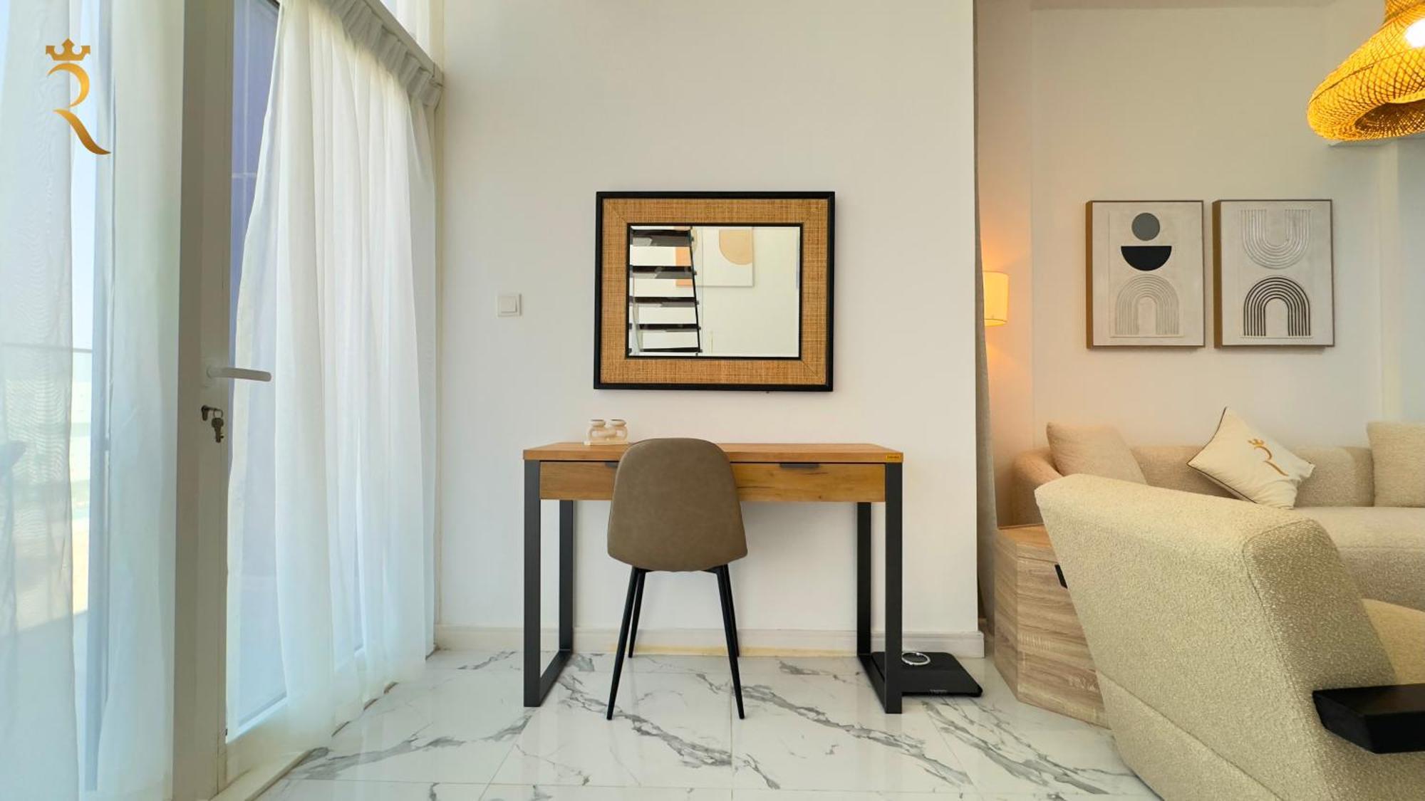 Oasis Grove Stylish 2br Retreat In Masdar Appartement *