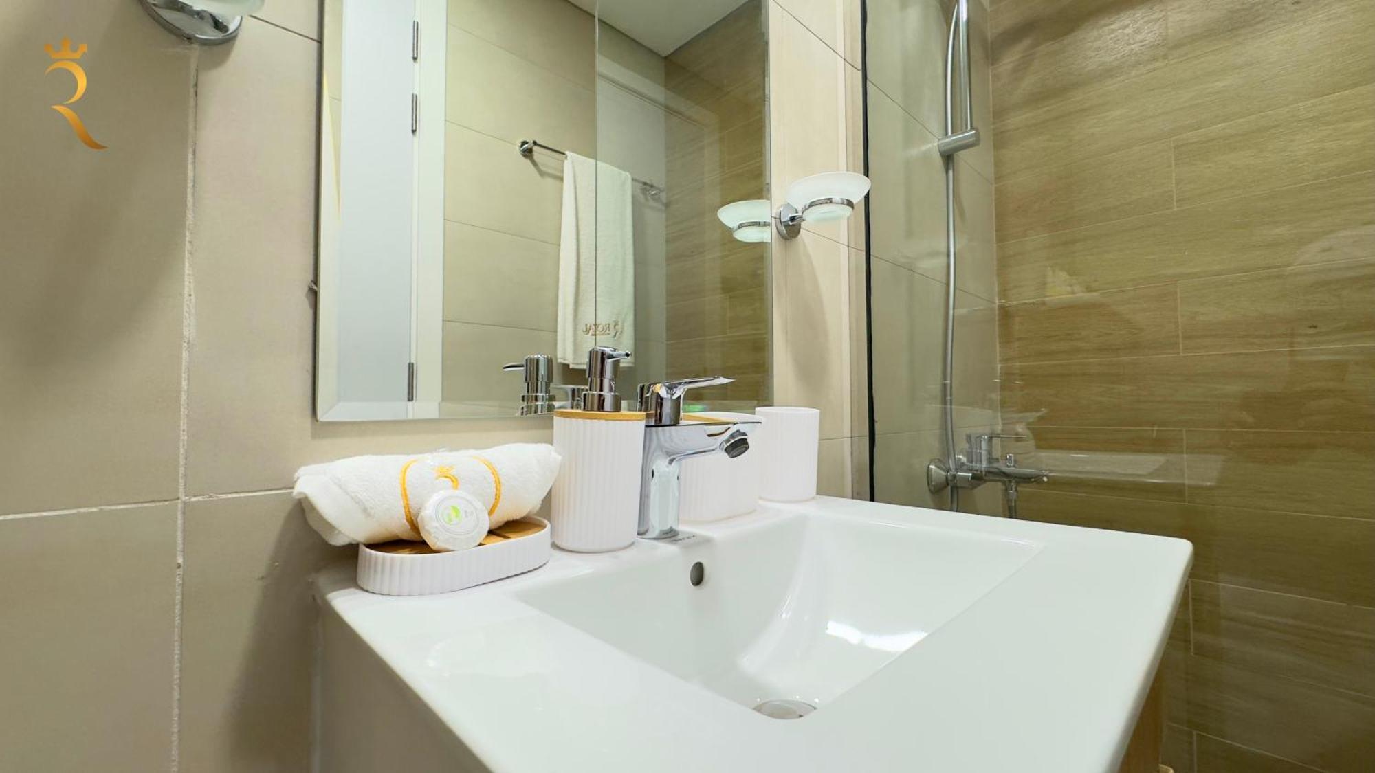 Oasis Grove Stylish 2br Retreat In Masdar Abu Dhabi