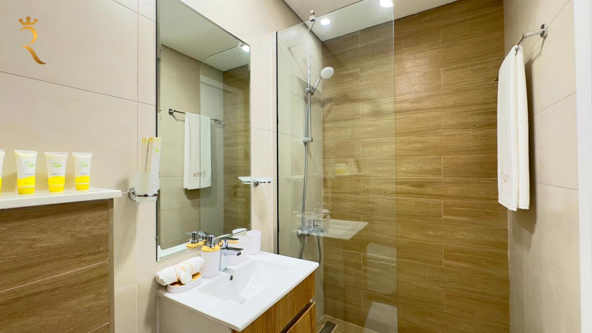 Oasis Grove Stylish 2br Retreat In Masdar *